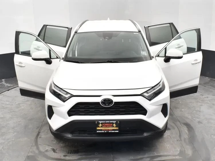 2022 Toyota RAV4 5th Gen - Image 10 of 12