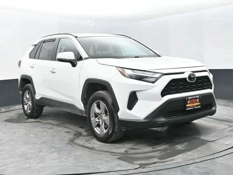 2022 Toyota RAV4 5th Gen - Image 2 of 12