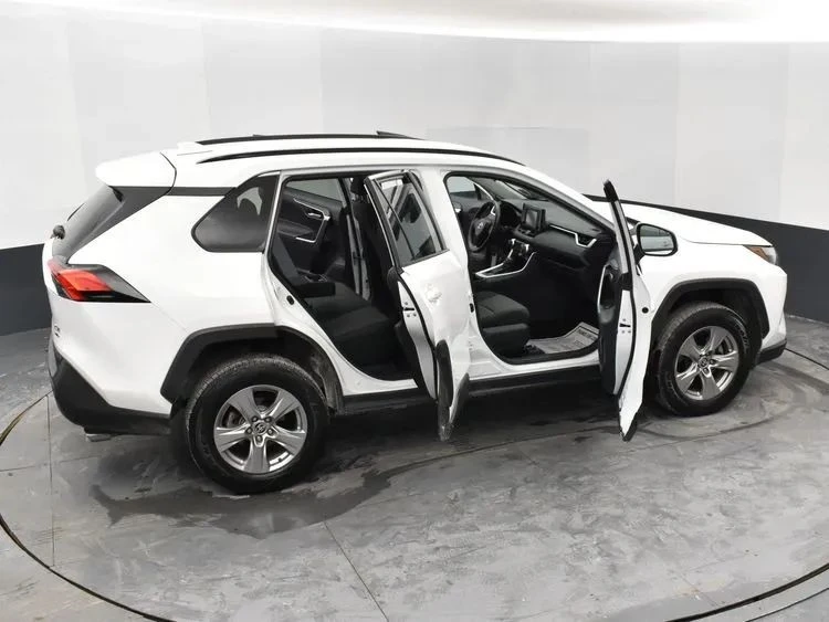 2022 Toyota RAV4 5th Gen - Image 6 of 12