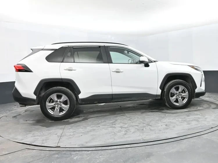 2022 Toyota RAV4 5th Gen - Image 4 of 12