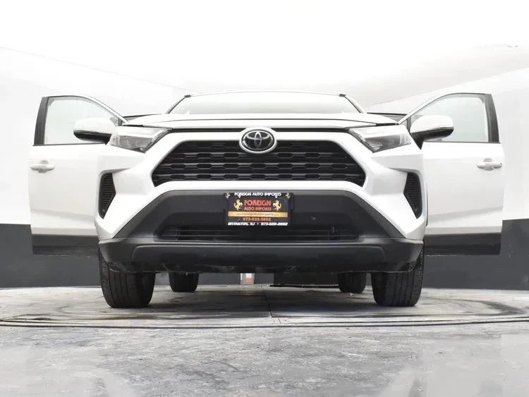 2022 Toyota RAV4 5th Gen - Image 11 of 12