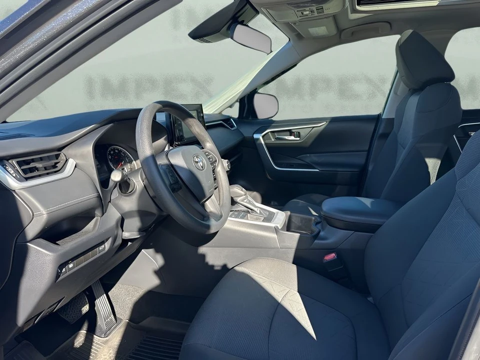 2022 Toyota RAV4 5th Gen - Image 9 of 12