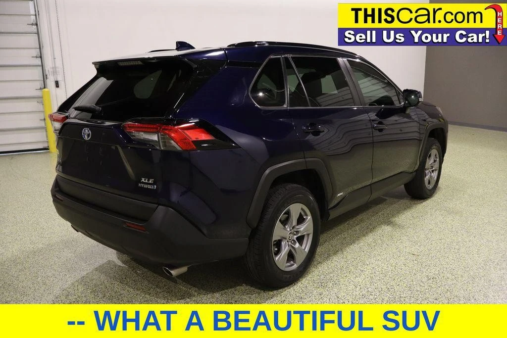 2022 Toyota RAV4 5th Gen - Image 9 of 12