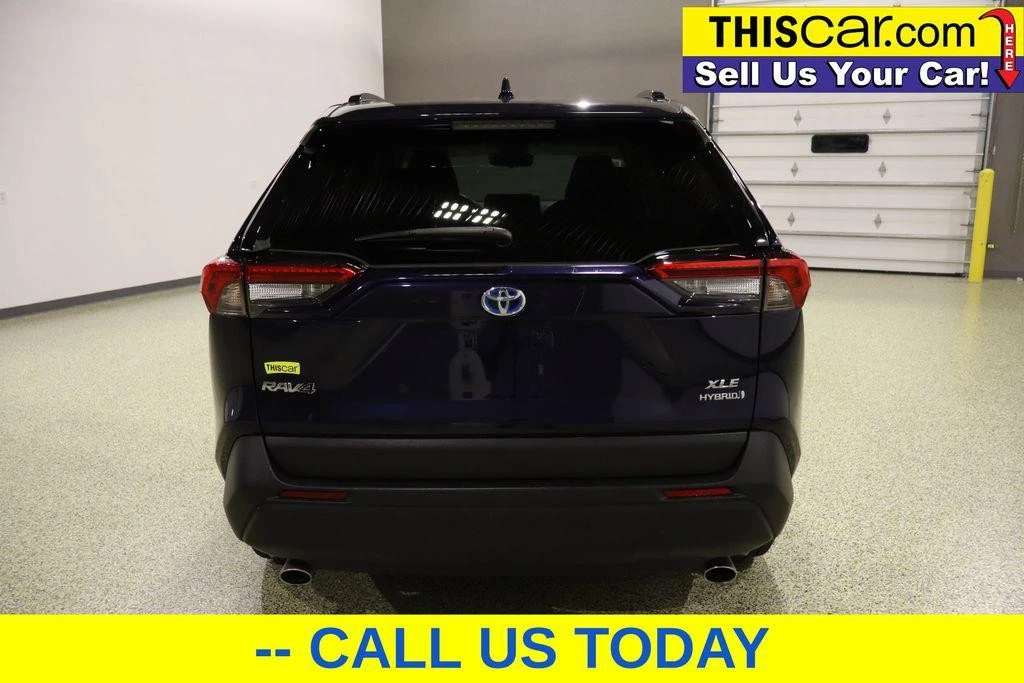 2022 Toyota RAV4 5th Gen - Image 8 of 12