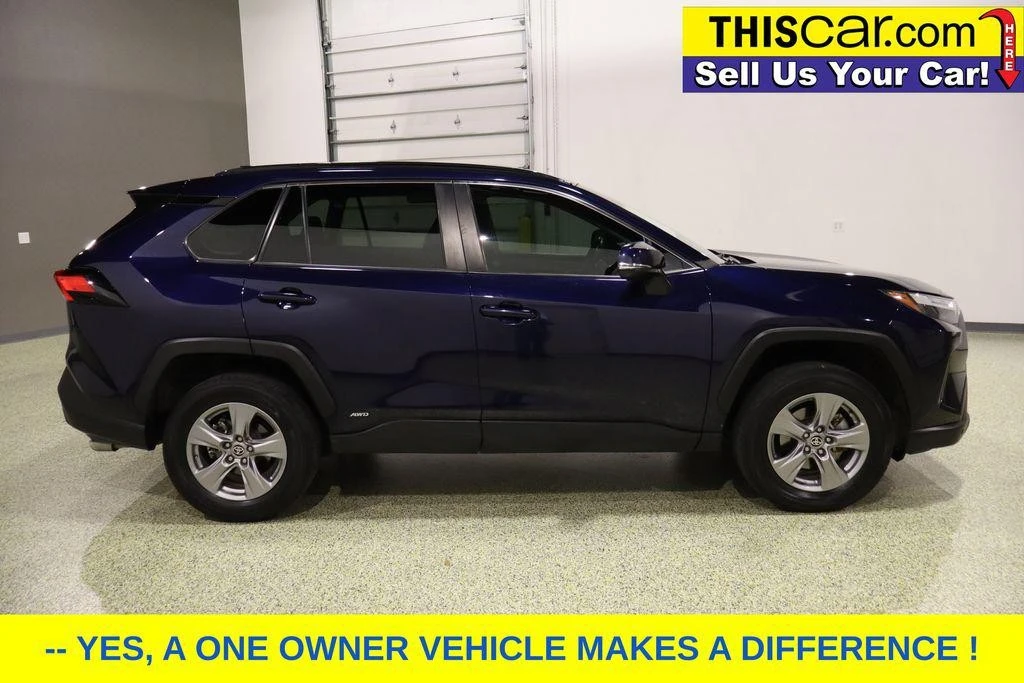 2022 Toyota RAV4 5th Gen - Image 10 of 12
