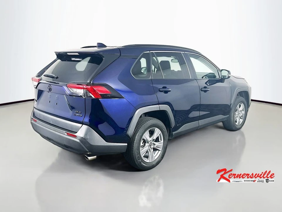 2022 Toyota RAV4 5th Gen - Image 7 of 21