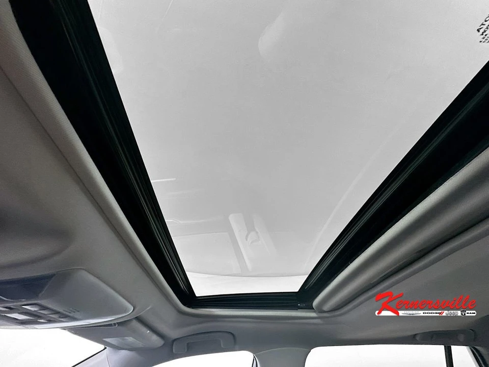 2022 Toyota RAV4 5th Gen - Image 20 of 21