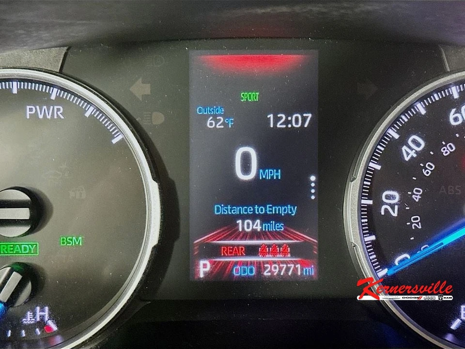 2022 Toyota RAV4 5th Gen - Image 15 of 21