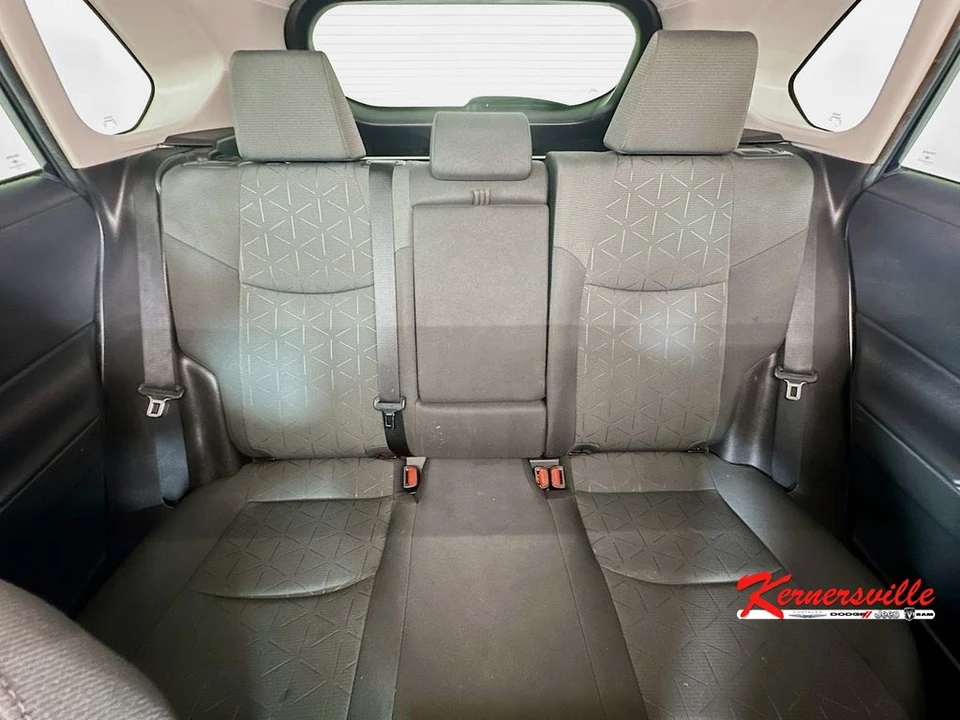 2022 Toyota RAV4 5th Gen - Image 13 of 21