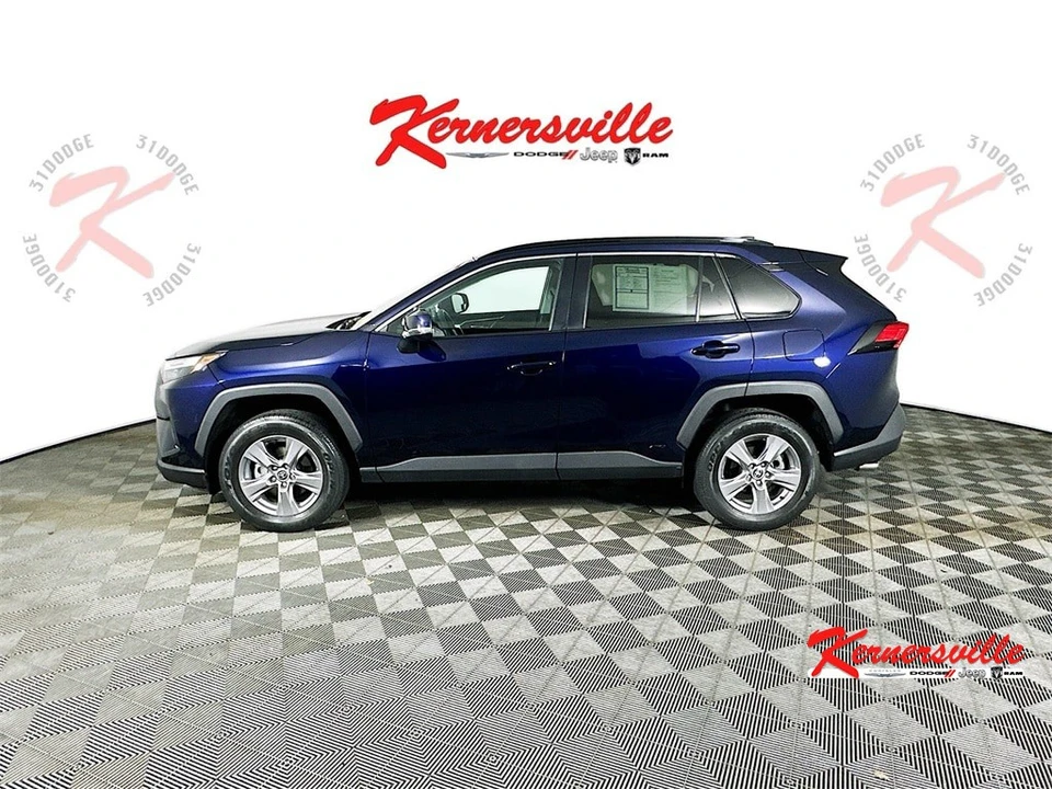 2022 Toyota RAV4 5th Gen - Image 4 of 21
