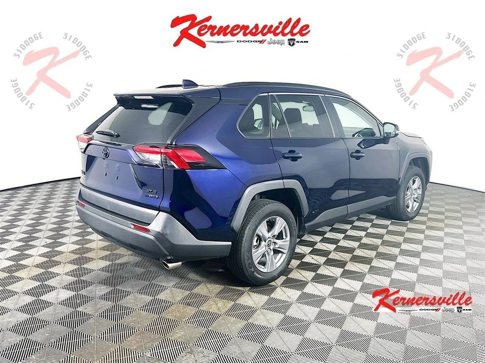 2022 Toyota RAV4 5th Gen - Image 7 of 21