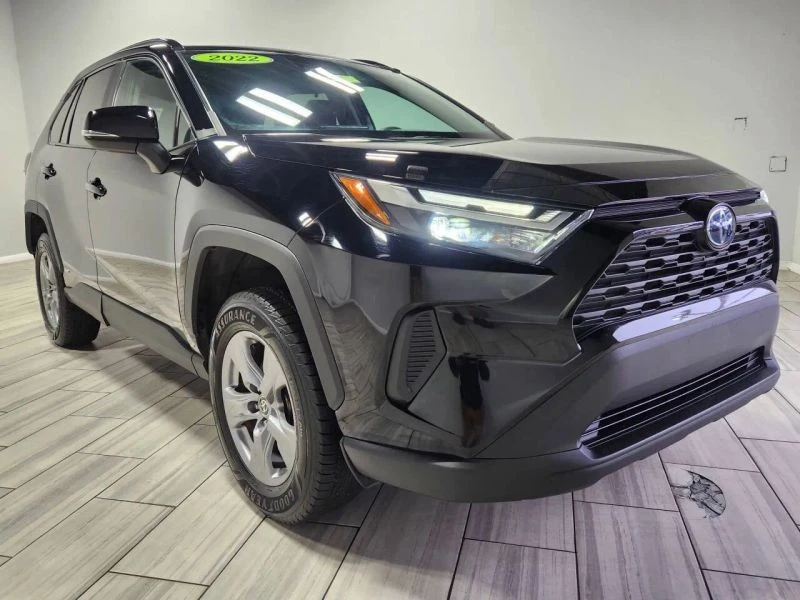 2022 Toyota RAV4 5th Gen - Image 7 of 12