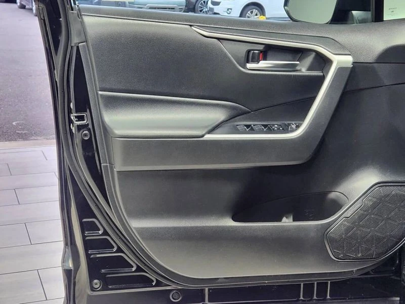2022 Toyota RAV4 5th Gen - Image 10 of 12