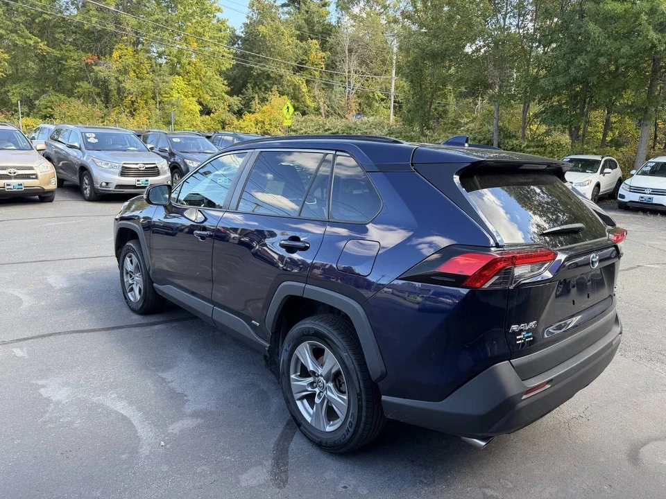 2022 Toyota RAV4 5th Gen - Image 7 of 21