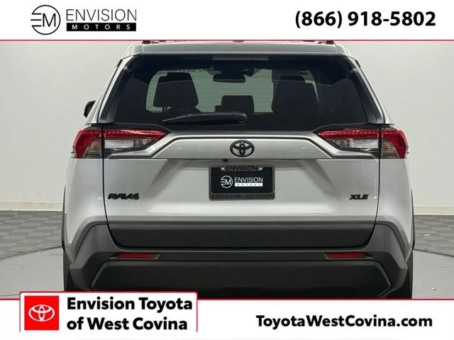 2022 Toyota RAV4 5th Gen - Image 8 of 12