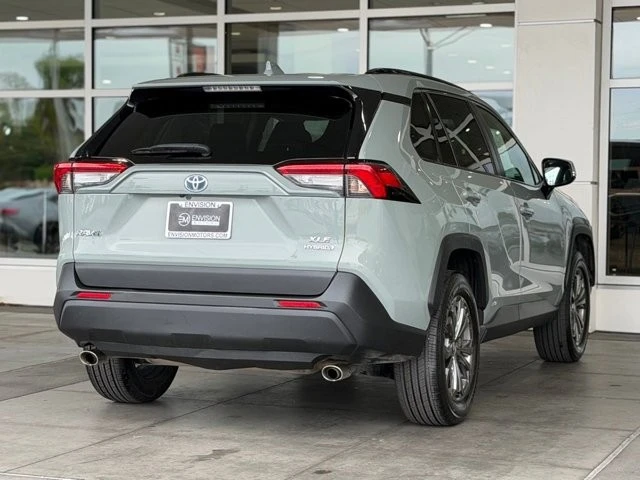 2022 Toyota RAV4 5th Gen - Image 14 of 21
