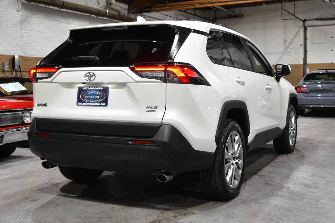 2022 Toyota RAV4 5th Gen - Image 6 of 12