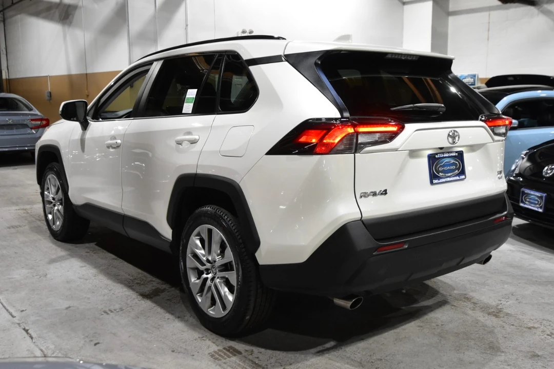 2022 Toyota RAV4 5th Gen - Image 10 of 12