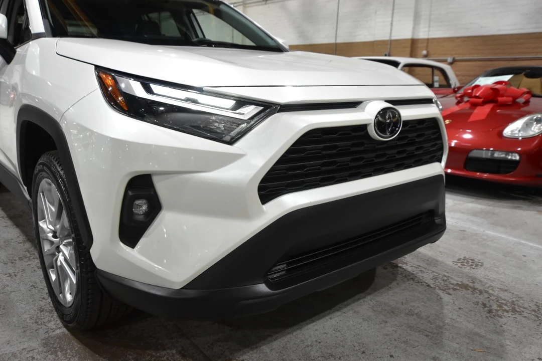 2022 Toyota RAV4 5th Gen - Image 3 of 12