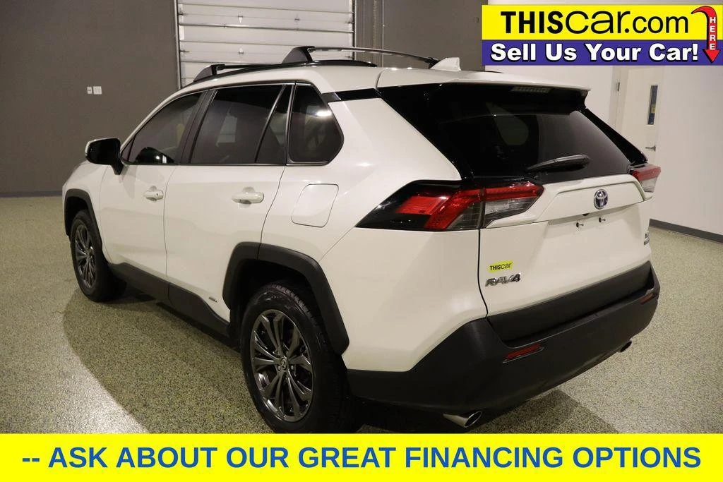 2022 Toyota RAV4 5th Gen - Image 5 of 12