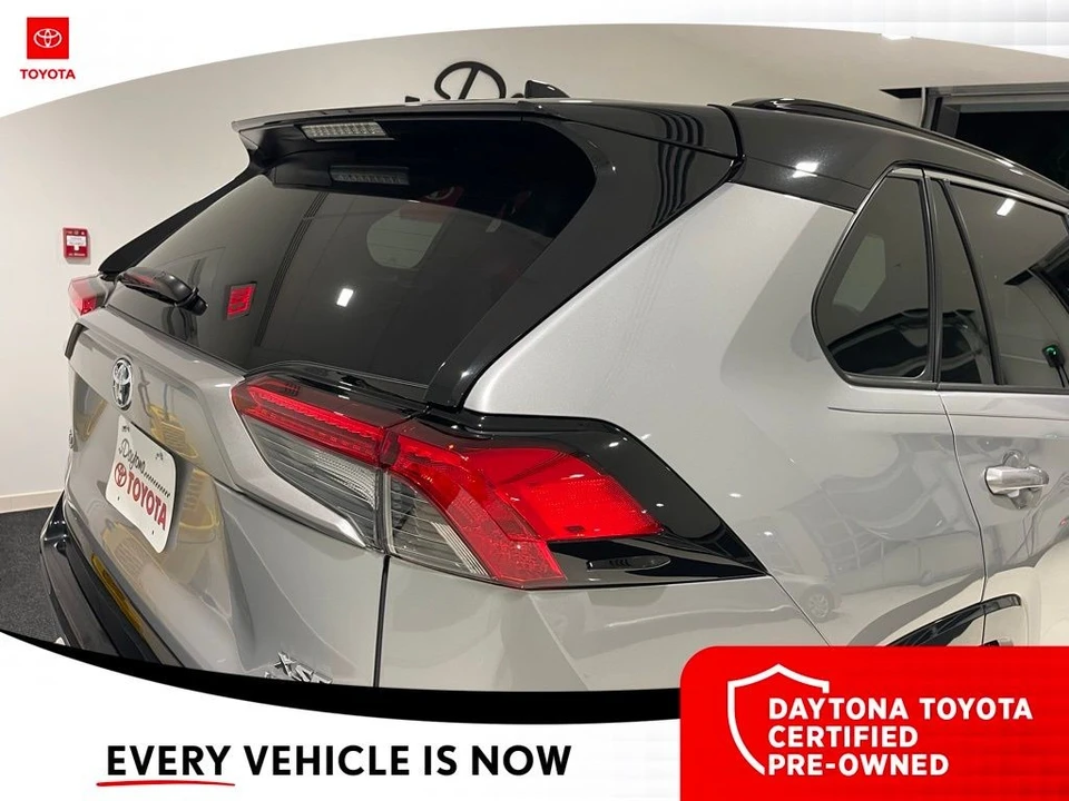2022 Toyota RAV4 5th Gen - Image 8 of 12