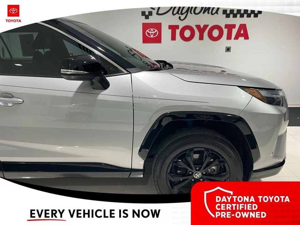 2022 Toyota RAV4 5th Gen - Image 5 of 12