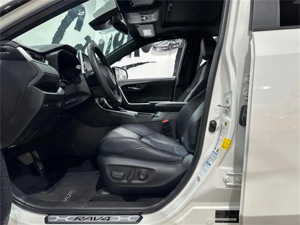 2022 Toyota RAV4 5th Gen - Image 7 of 30