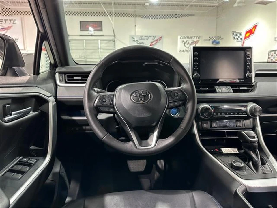 2022 Toyota RAV4 5th Gen - Image 6 of 30