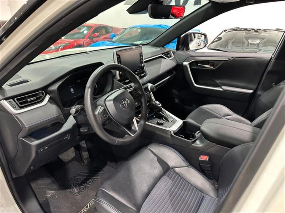 2022 Toyota RAV4 5th Gen - Image 8 of 30