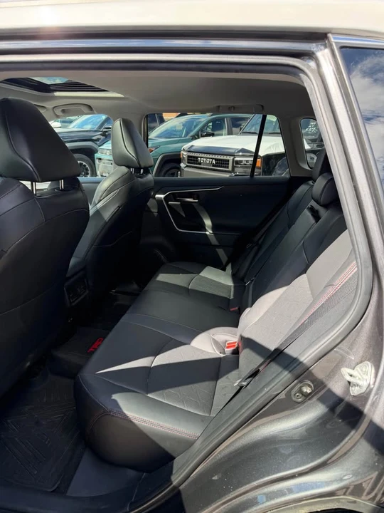 2022 Toyota RAV4 5th Gen - Image 5 of 10