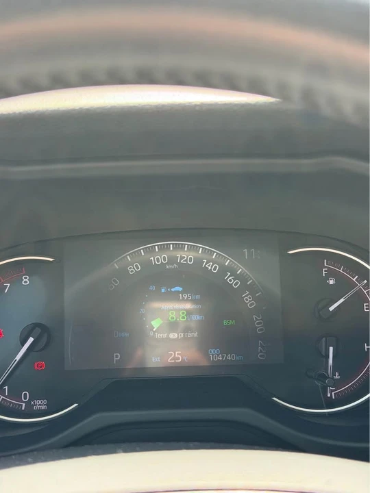 2022 Toyota RAV4 5th Gen - Image 9 of 10