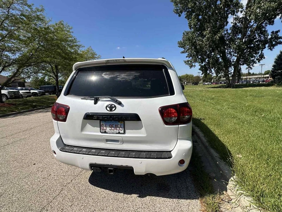 2022 Toyota Sequoia 2nd Gen - Image 7 of 24