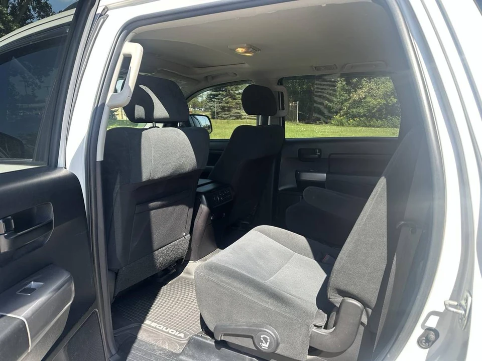 2022 Toyota Sequoia 2nd Gen - Image 5 of 24