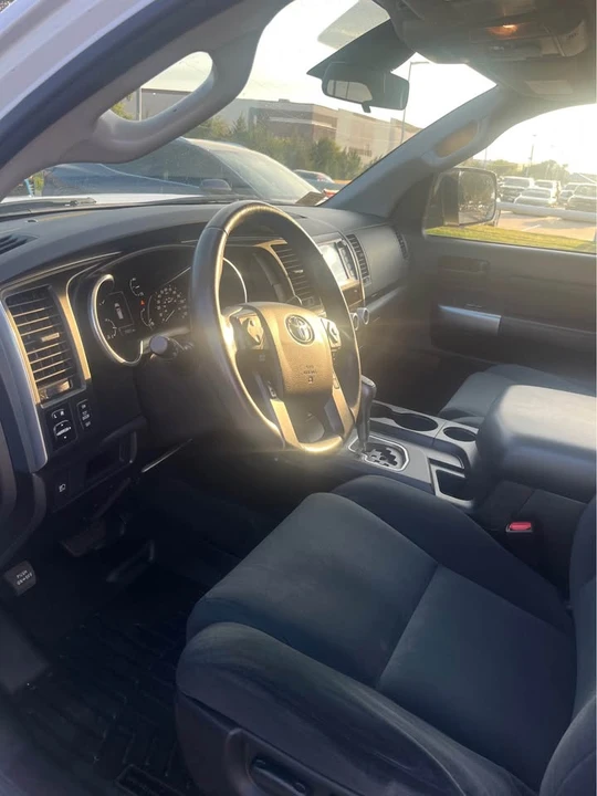 2022 Toyota Sequoia 2nd Gen - Image 9 of 10