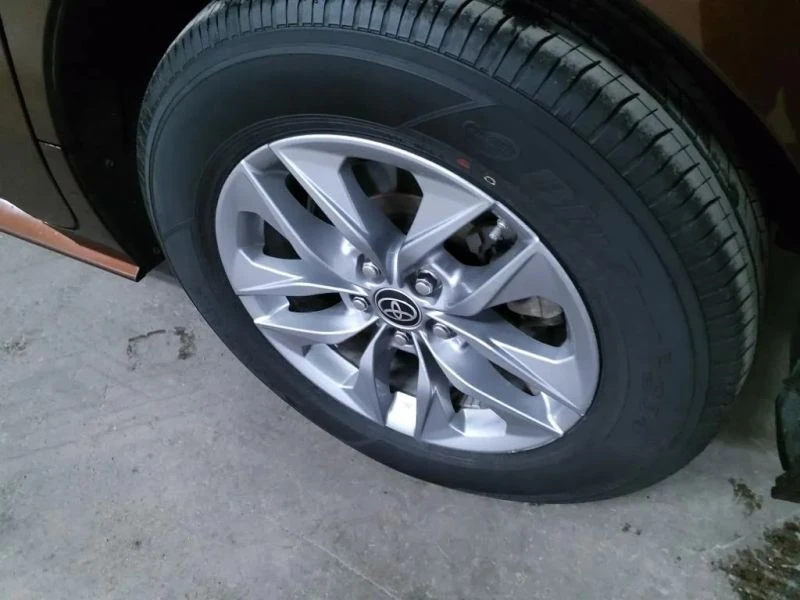 2022 Toyota Sienna 4th Gen - Image 7 of 12