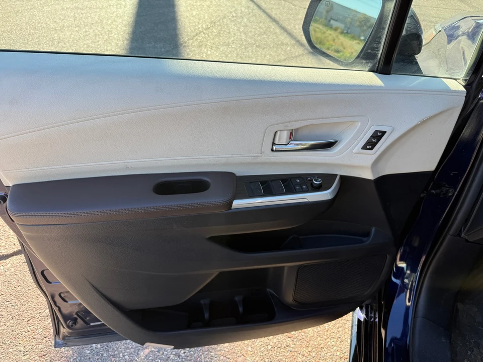 2022 Toyota Sienna 4th Gen - Image 14 of 20