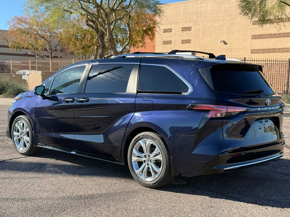 2022 Toyota Sienna 4th Gen - Image 6 of 20