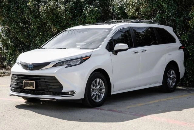 2022 Toyota Sienna 4th Gen - Image 6 of 21