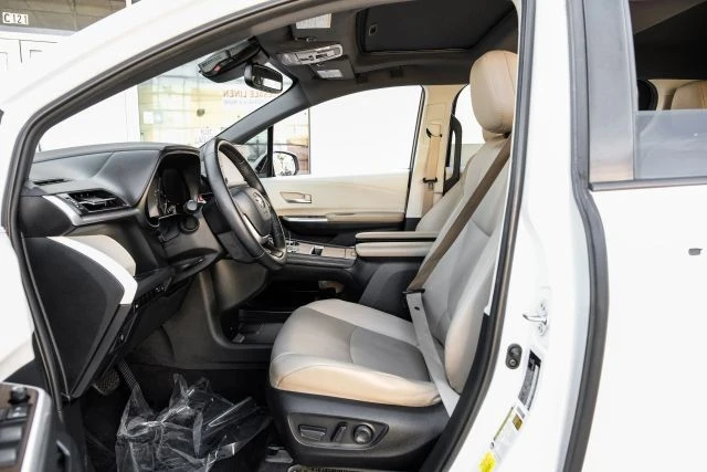 2022 Toyota Sienna 4th Gen - Image 4 of 21