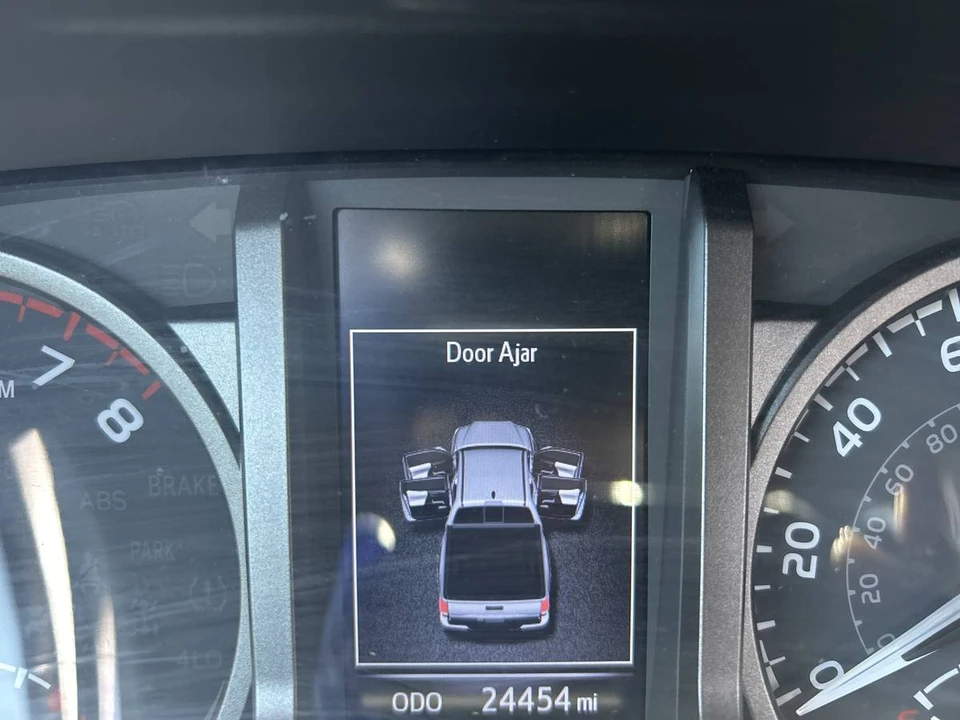 2022 Toyota 4Runner 5th Gen - Image 12 of 17