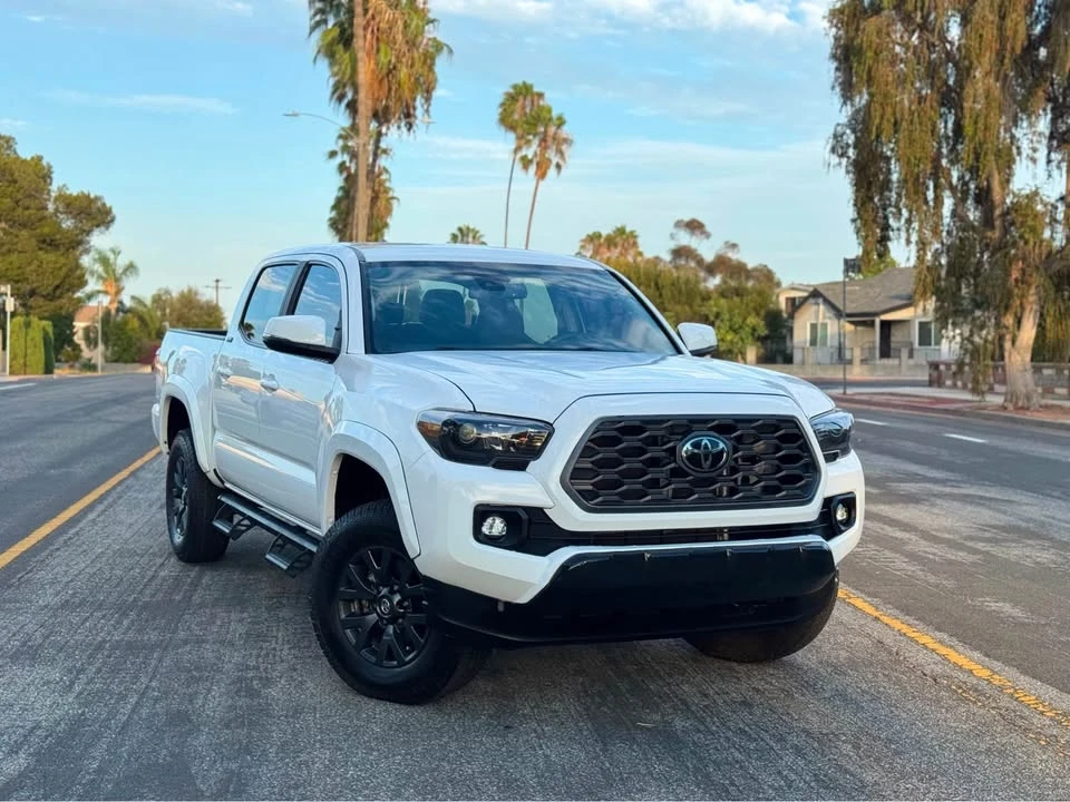 2022 Toyota Tacoma 3rd Gen - Image 2 of 9