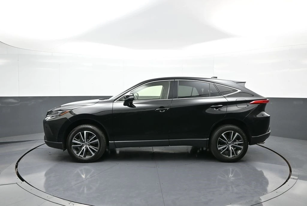 2022 Toyota Venza - Image 9 of 21