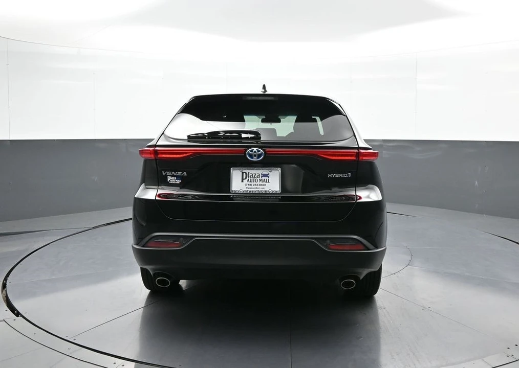 2022 Toyota Venza - Image 7 of 21