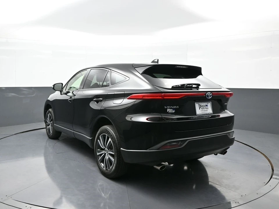 2022 Toyota Venza - Image 8 of 21