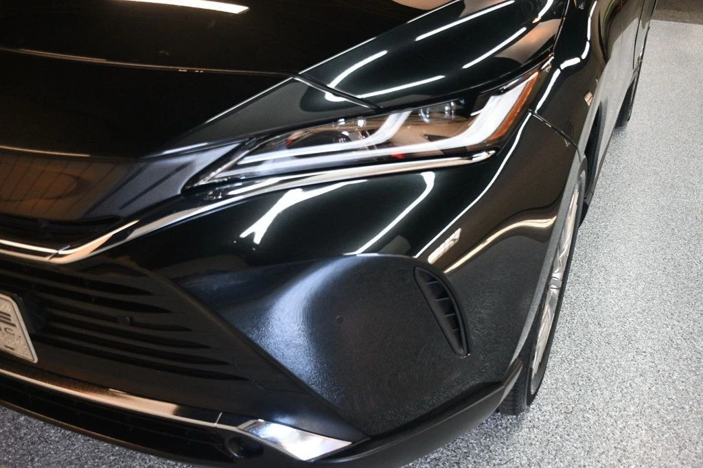 2022 Toyota Venza - Image 11 of 12