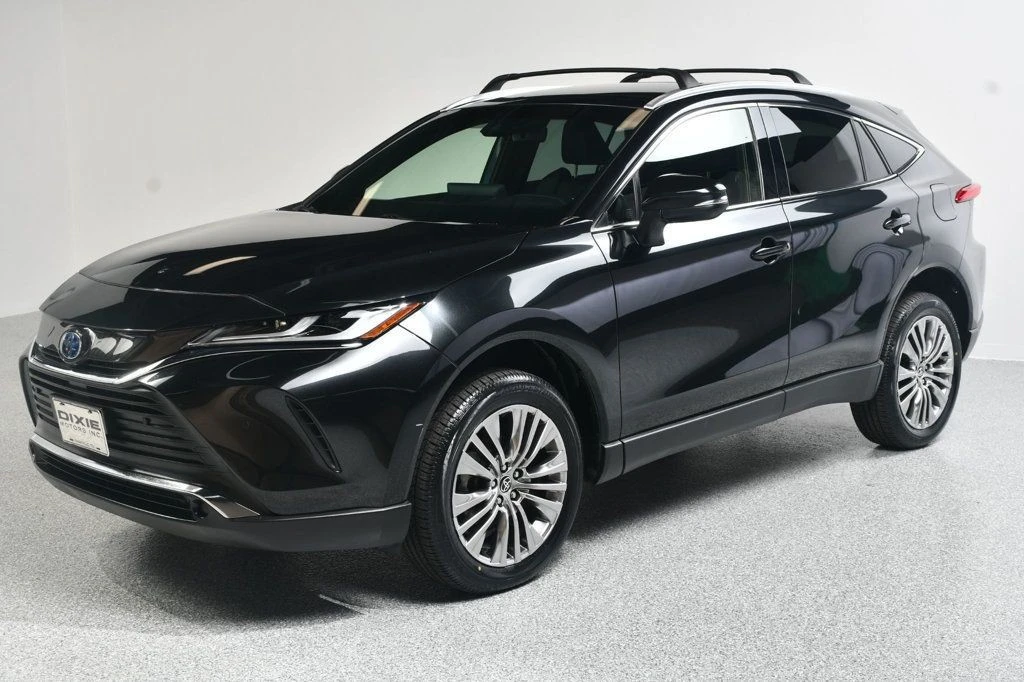 2022 Toyota Venza - Image 2 of 12
