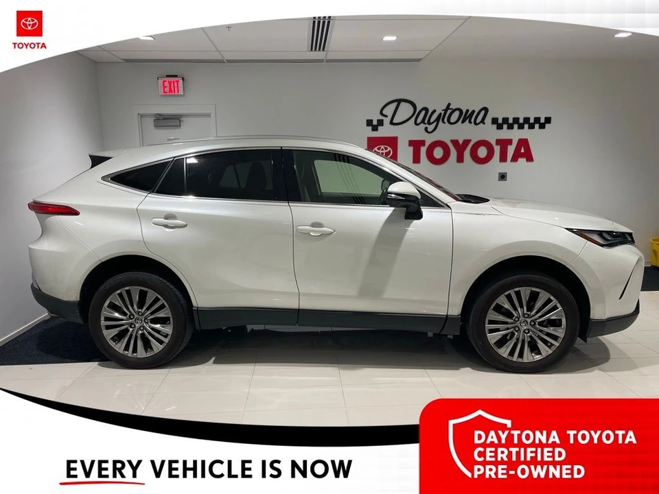 2022 Toyota Venza - Image 3 of 10