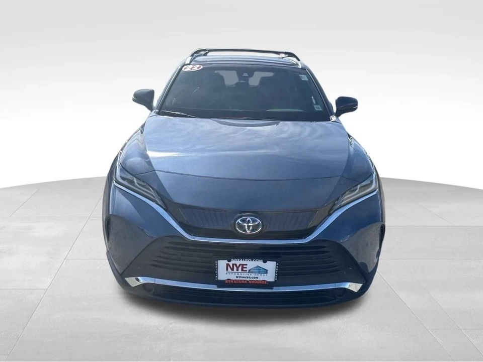 2022 Toyota Venza - Image 8 of 12