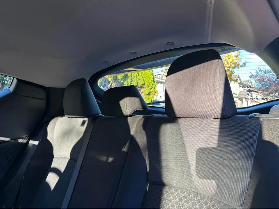 2022 Toyota C-HR - Image 9 of 11