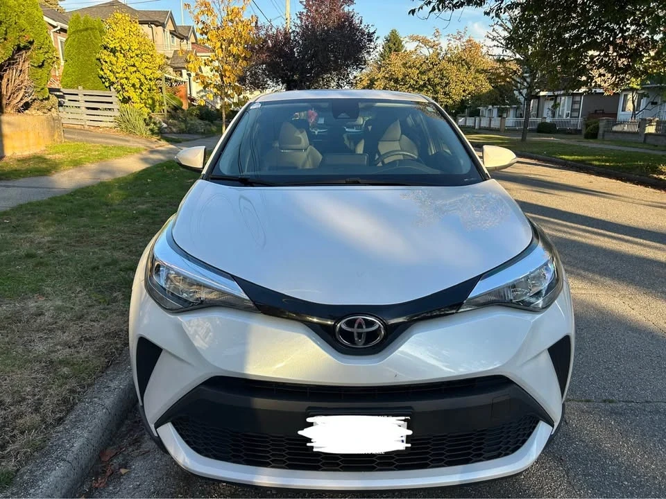 2022 Toyota C-HR - Image 2 of 11